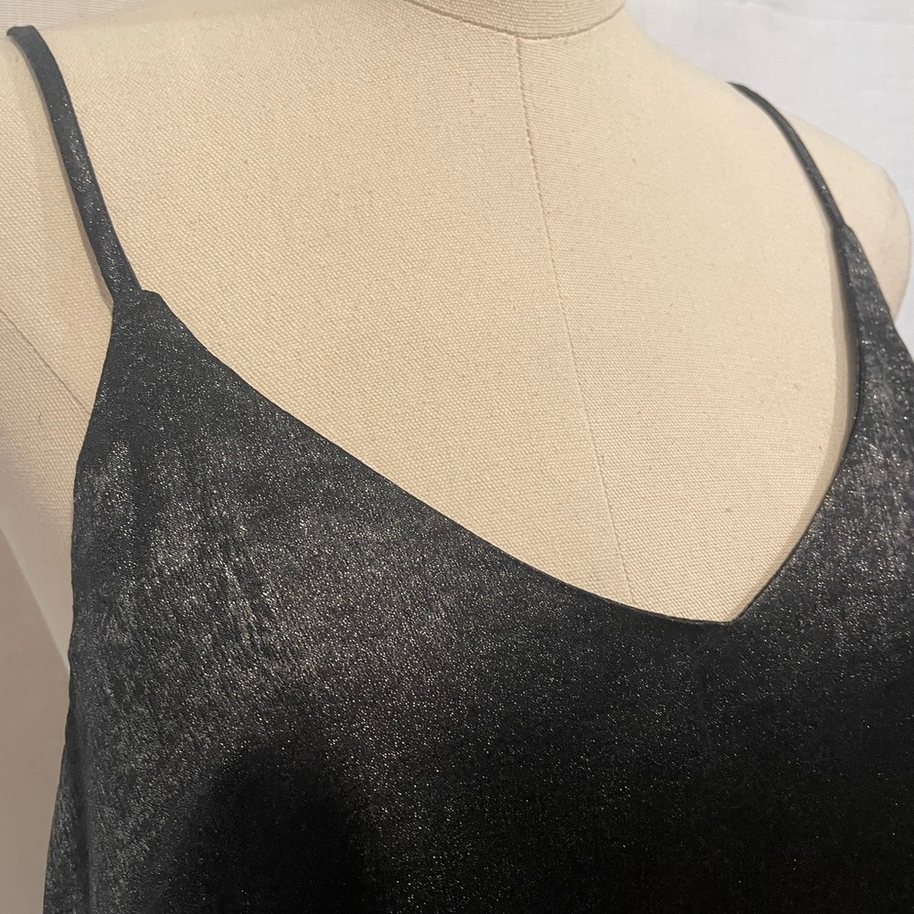 Shimmery NWT black tank L - Picture 5 of 7
